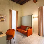 Palazzo Canetti - Piazza Grande - & - Easy Self Check-in Penzion Locarno