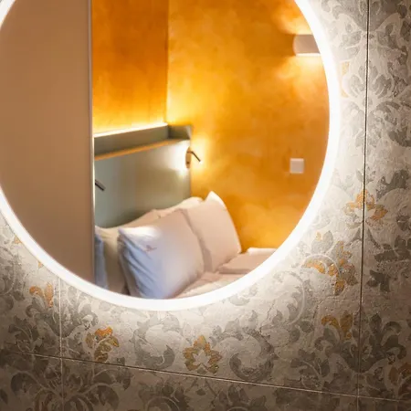 Guest house Palazzo Canetti - Piazza Grande - & - Easy Self Check-in