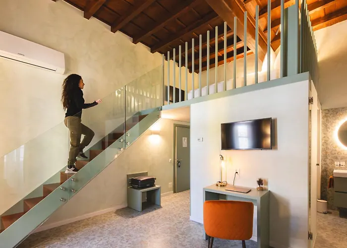 Palazzo Canetti - Piazza Grande - & - Easy Self Check-in 3* Локарно