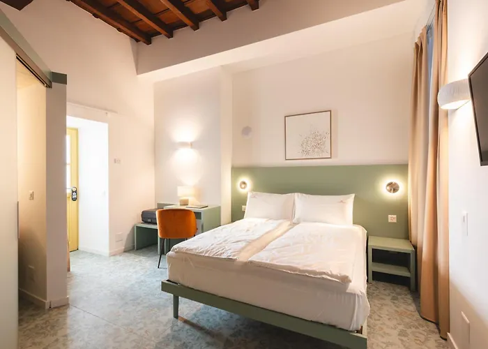 Palazzo Canetti - Piazza Grande - & - Easy Self Check-in Гостевой дом