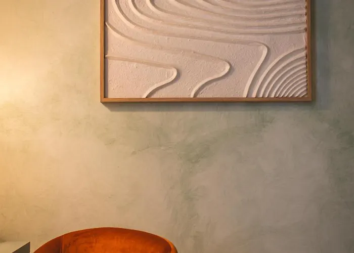 Palazzo Canetti - Piazza Grande - & - Easy Self Check-in 3* Locarno