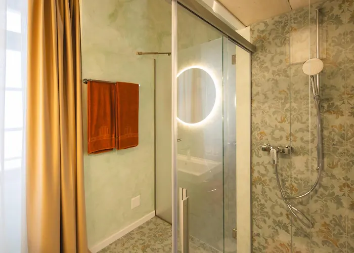 Palazzo Canetti - Piazza Grande - & - Easy Self Check-in Gasthof 3*