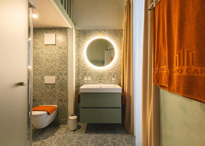 Gasthof Palazzo Canetti - Piazza Grande - & - Easy Self Check-in 3*